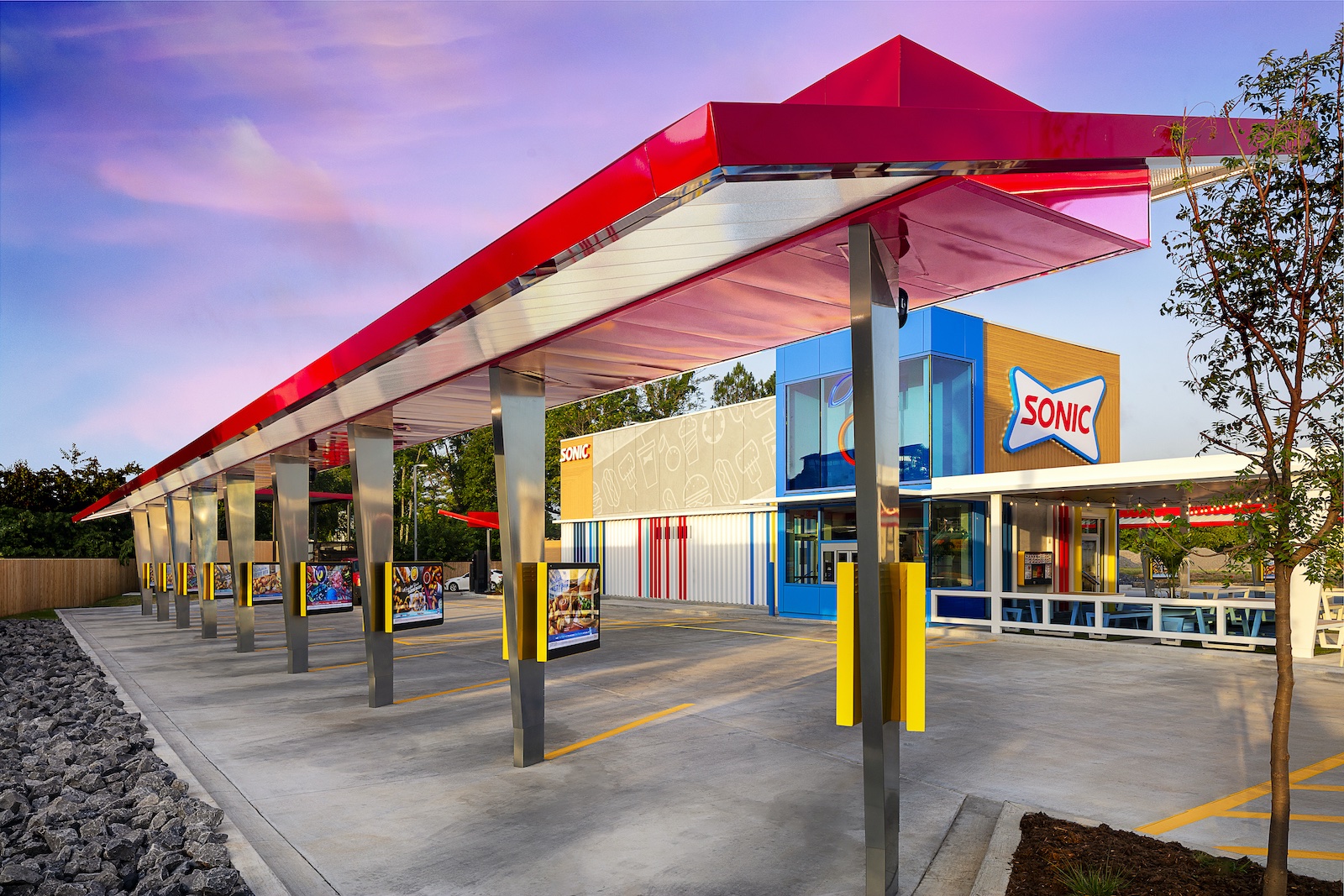 first-look-sonic-unveils-bold-new-restaurant-design